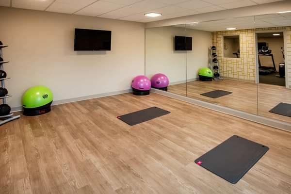 Fitness/ Exercise Room - Days Inn Airport Duluth