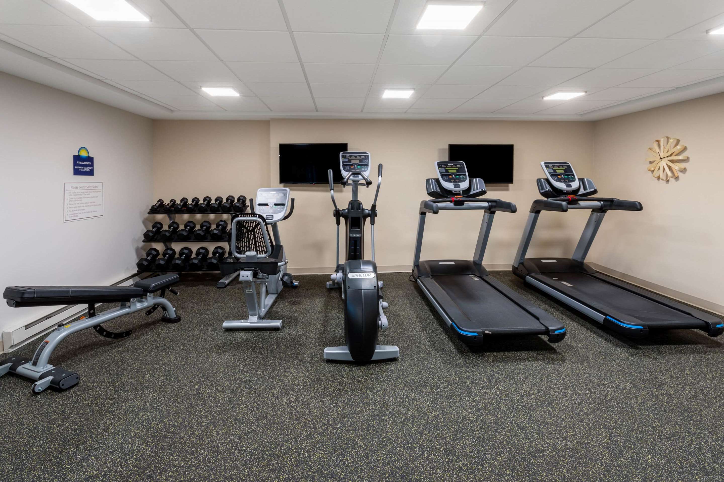 Health club | Days Inn & Suites by Wyndham Duluth by the Mall