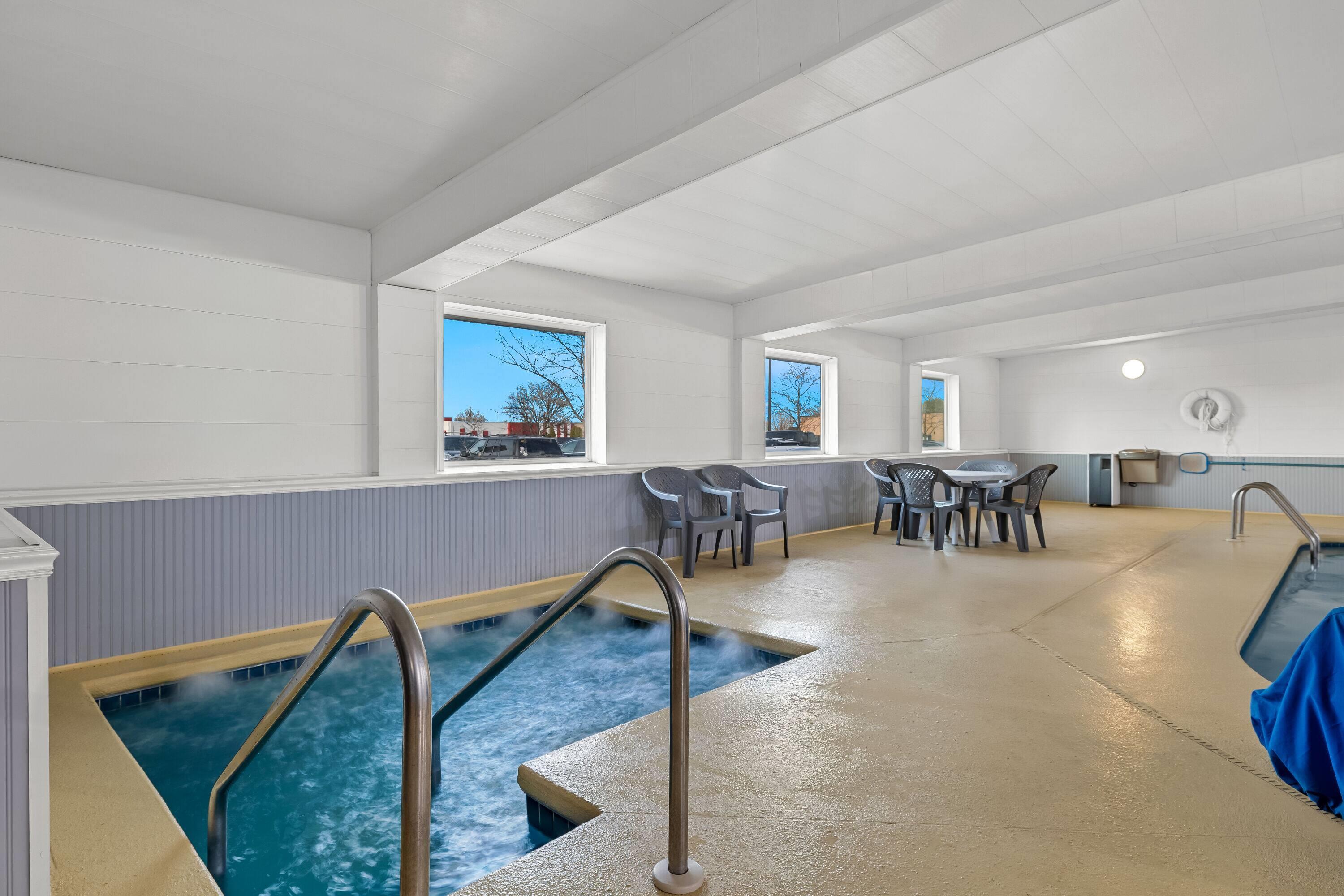 Pool - indoor