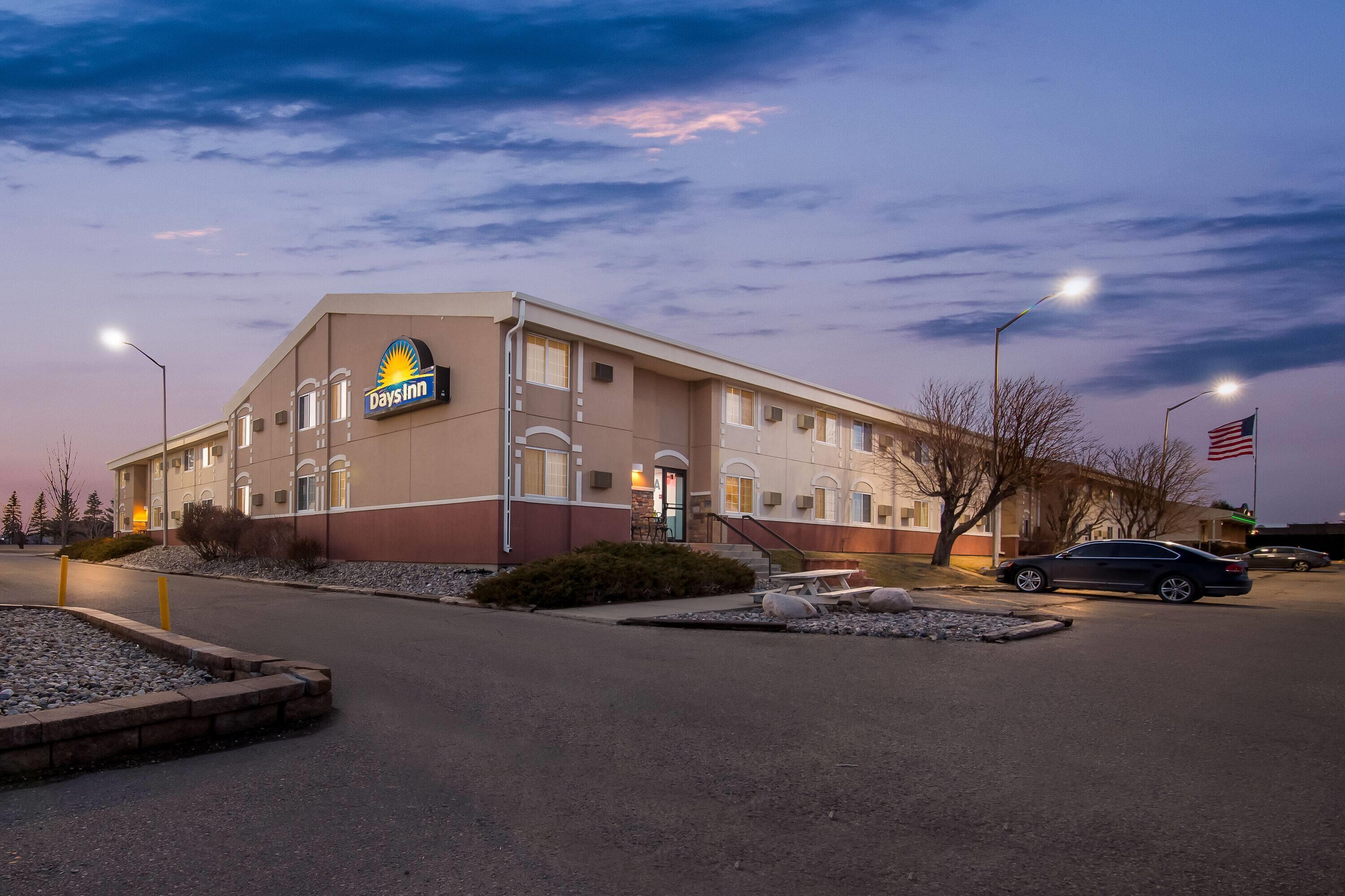 Exterior | Days Inn by Wyndham Minot
