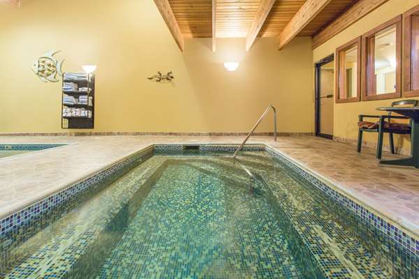 Pool - Days Inn Silverthorne - I-70, Exit 205