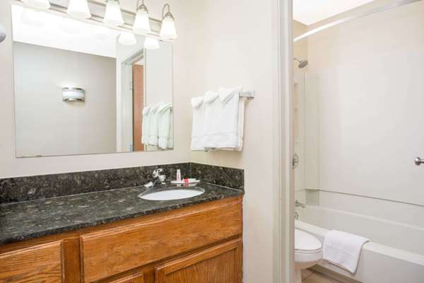  - Days Inn Silverthorne - I-70, Exit 205