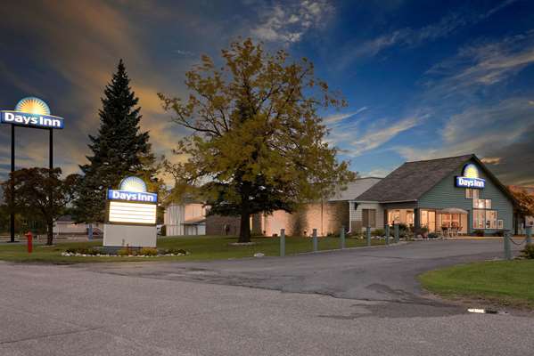 Exterior view - Days Inn International Falls
