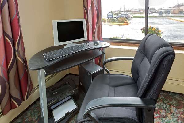 Conference Area - Days Inn Winona