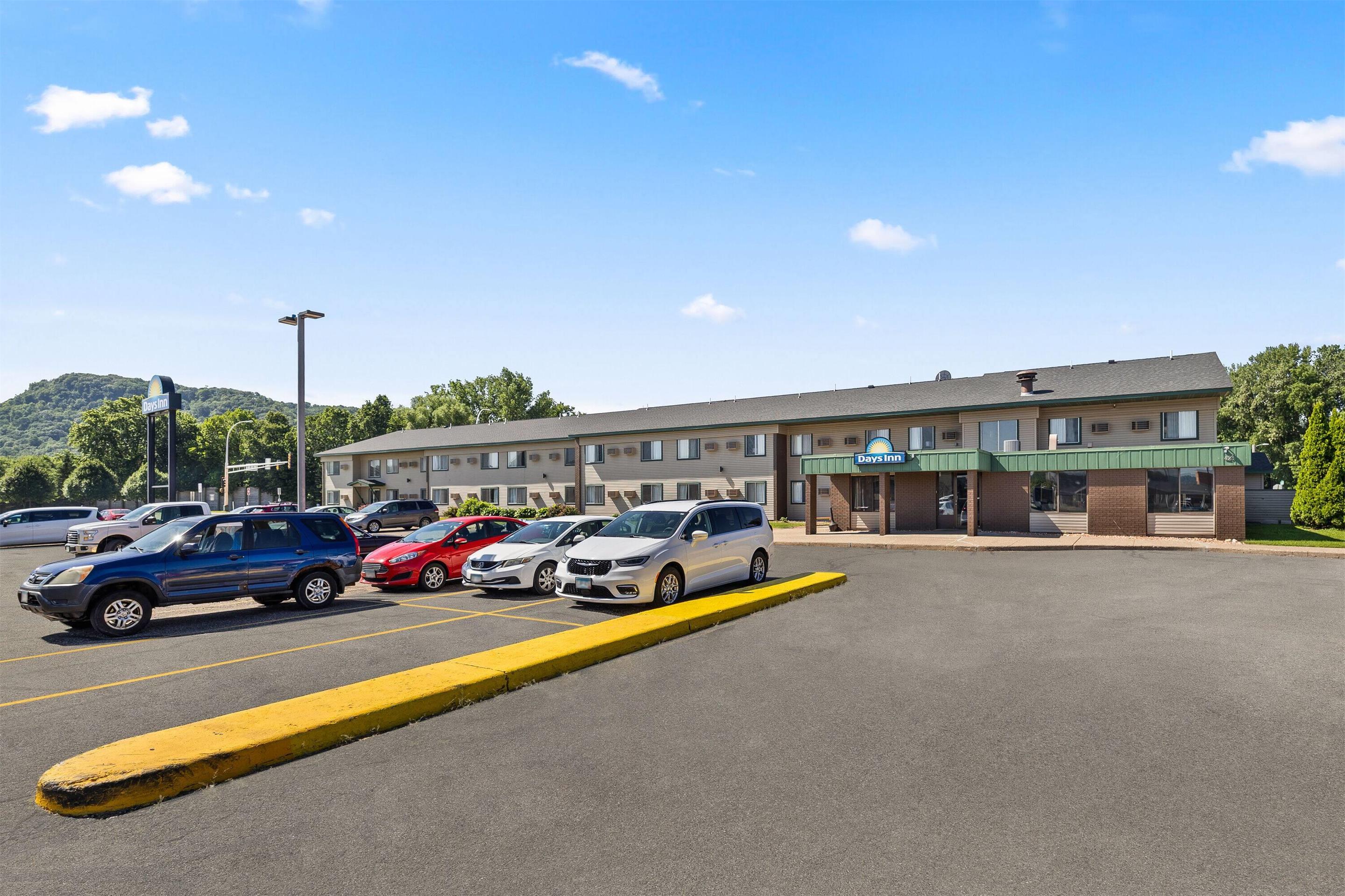 Exterior | Days Inn by Wyndham Winona