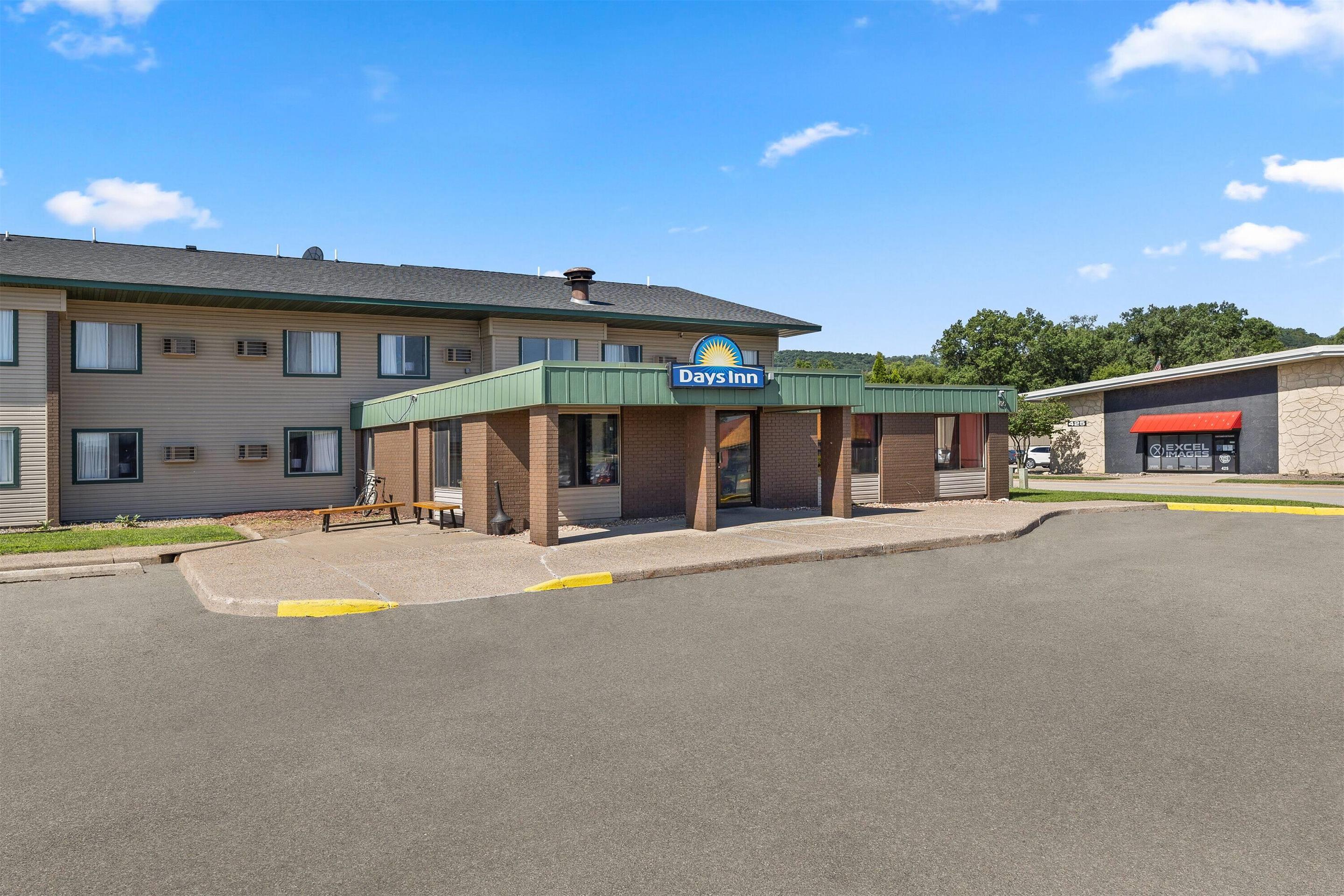 Exterior | Days Inn by Wyndham Winona