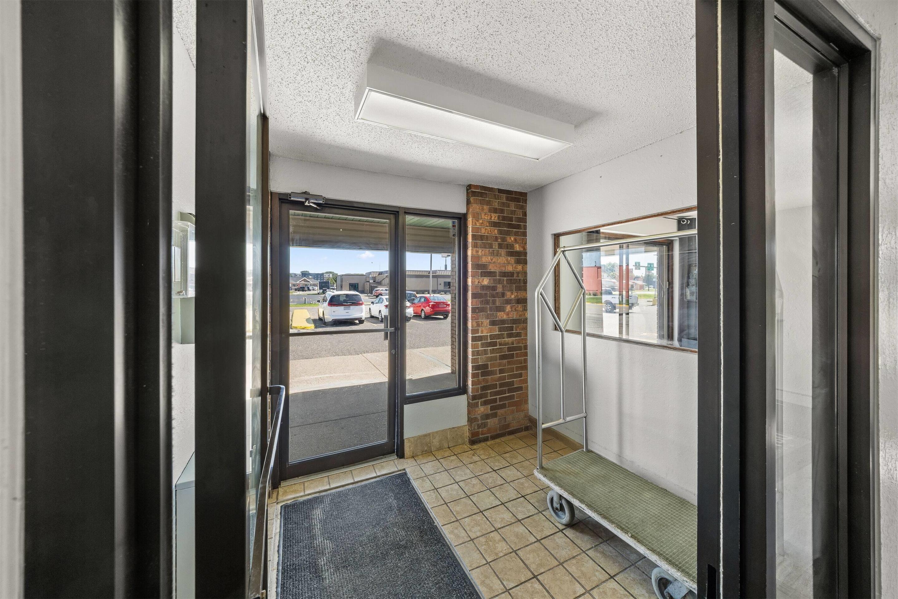 Lobby | Days Inn by Wyndham Winona