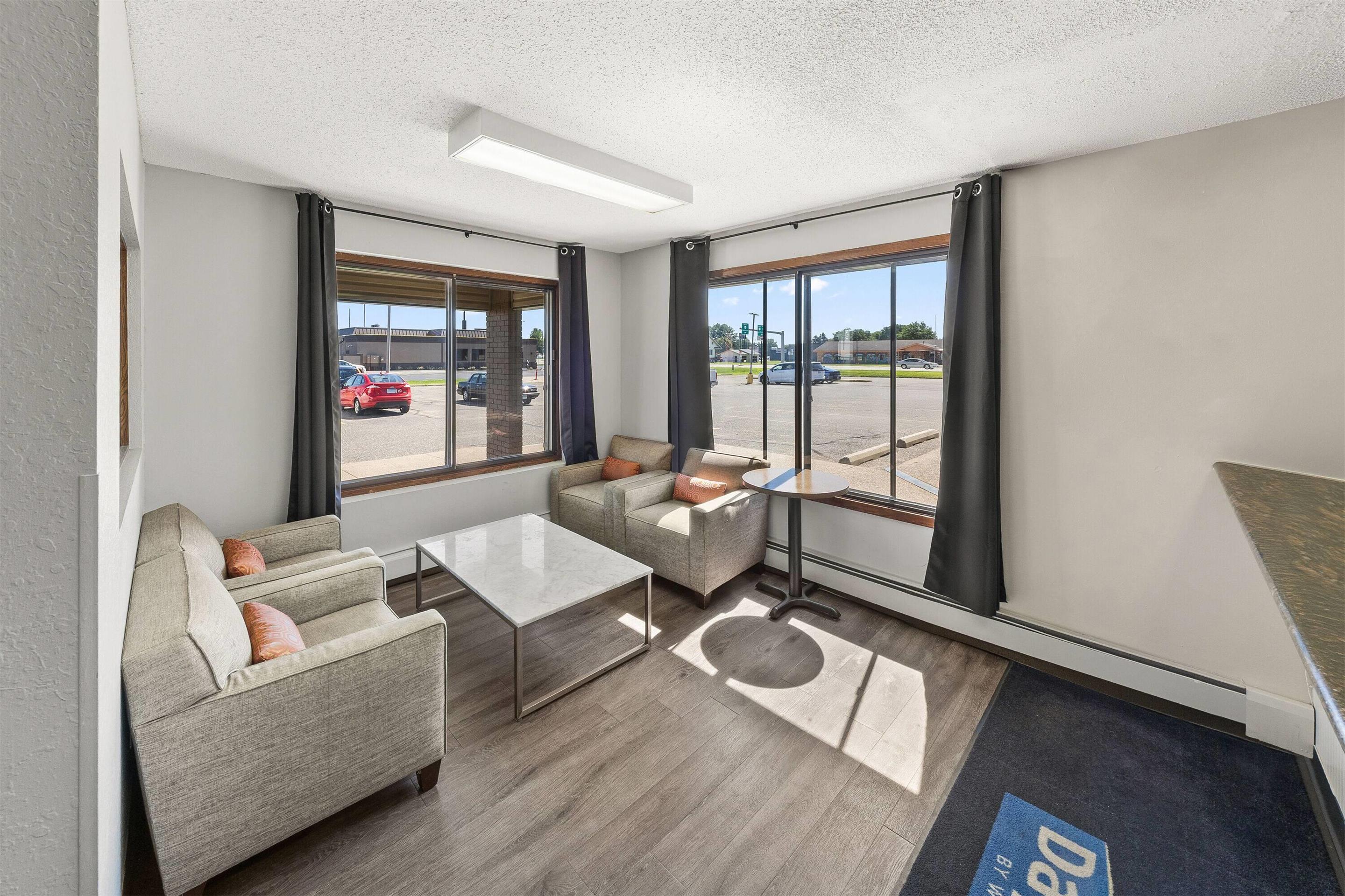 Lobby | Days Inn by Wyndham Winona