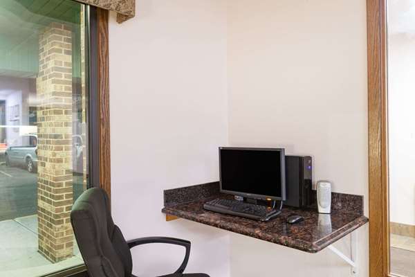 Conference Area - Days Inn Mason City