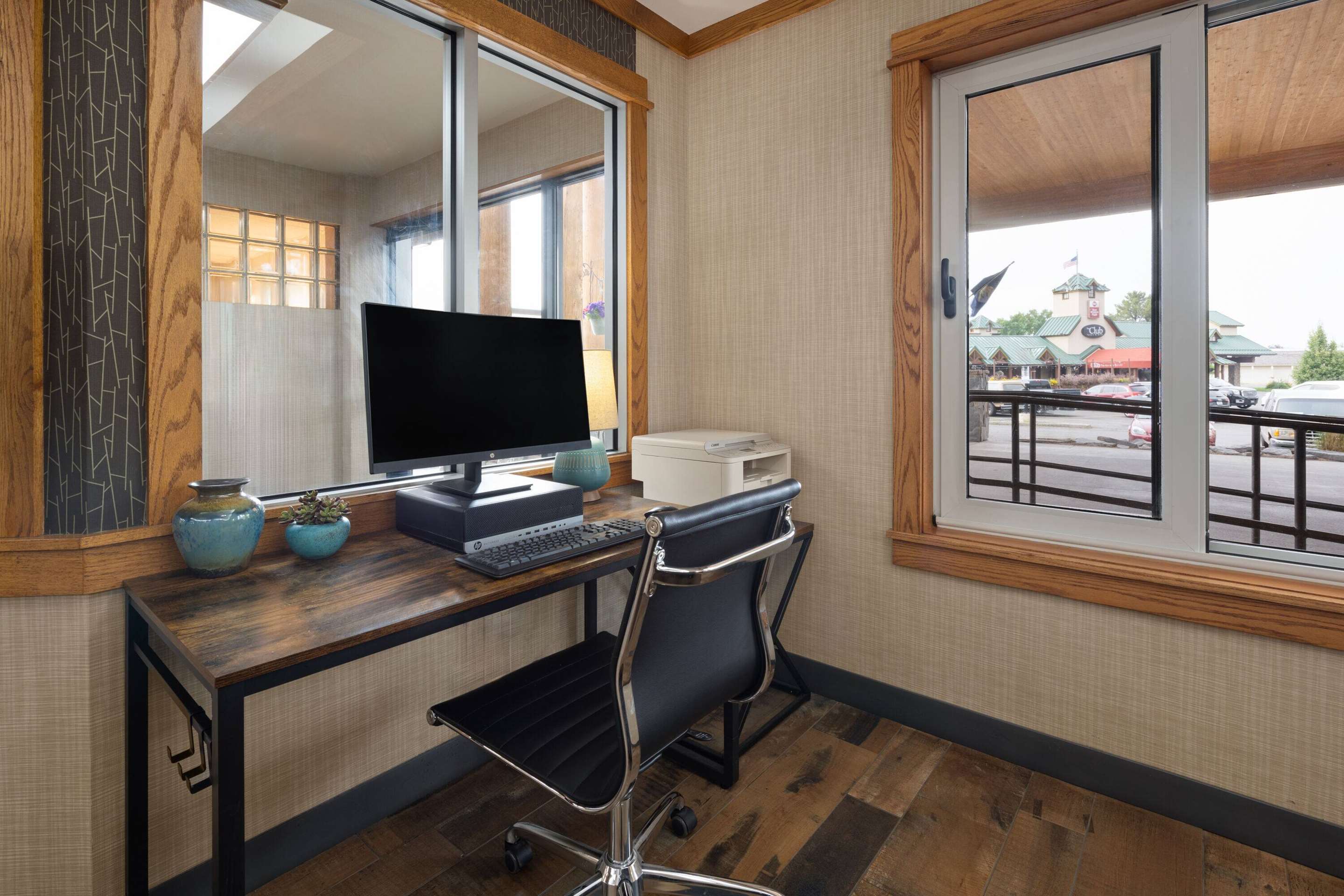 Business Center | Days Inn & Suites by Wyndham Bozeman