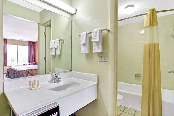  - Days Inn Benson - I-95, Exit 79