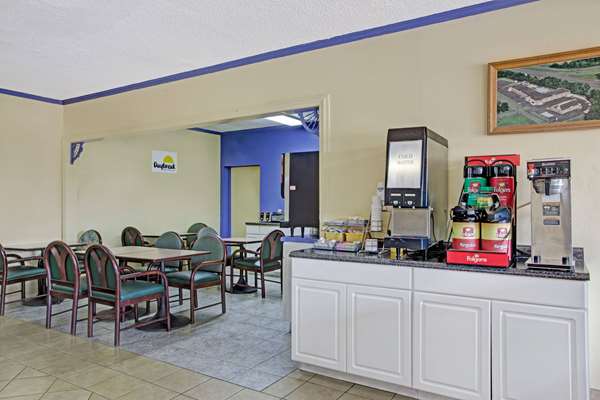  - Days Inn Benson - I-95, Exit 79
