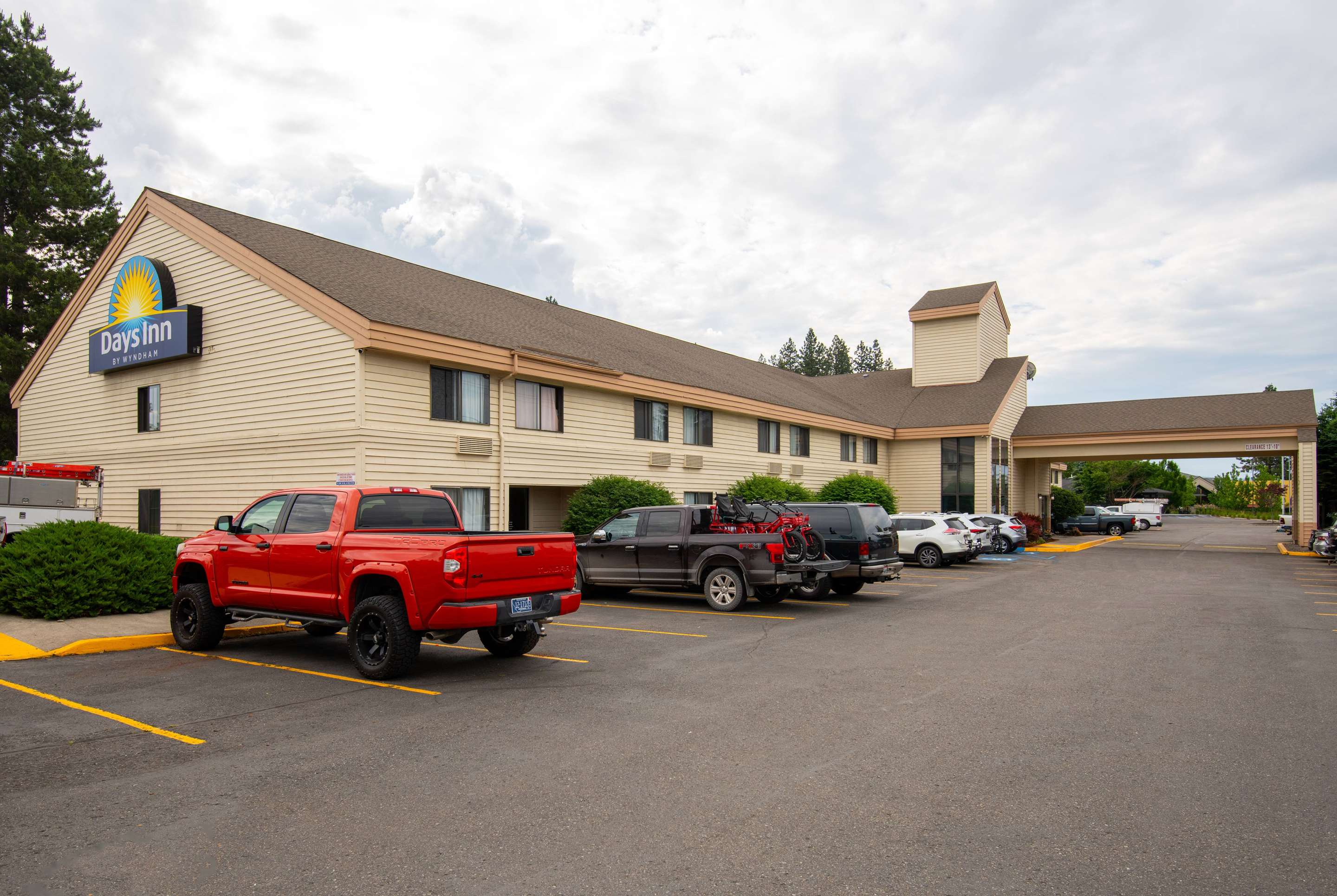 Exterior | Days Inn by Wyndham Coeur d'Alene