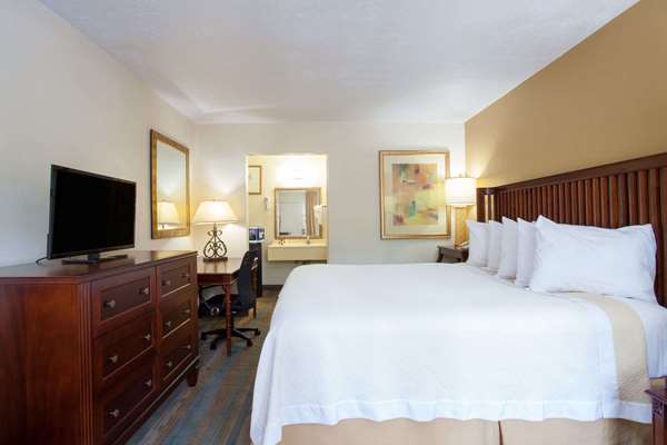  - Days Inn Daytona Speedway - I-95, Exit 260C