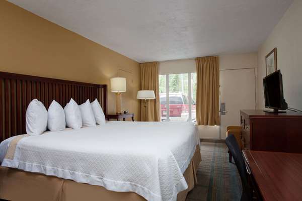  - Days Inn Daytona Speedway - I-95, Exit 260C