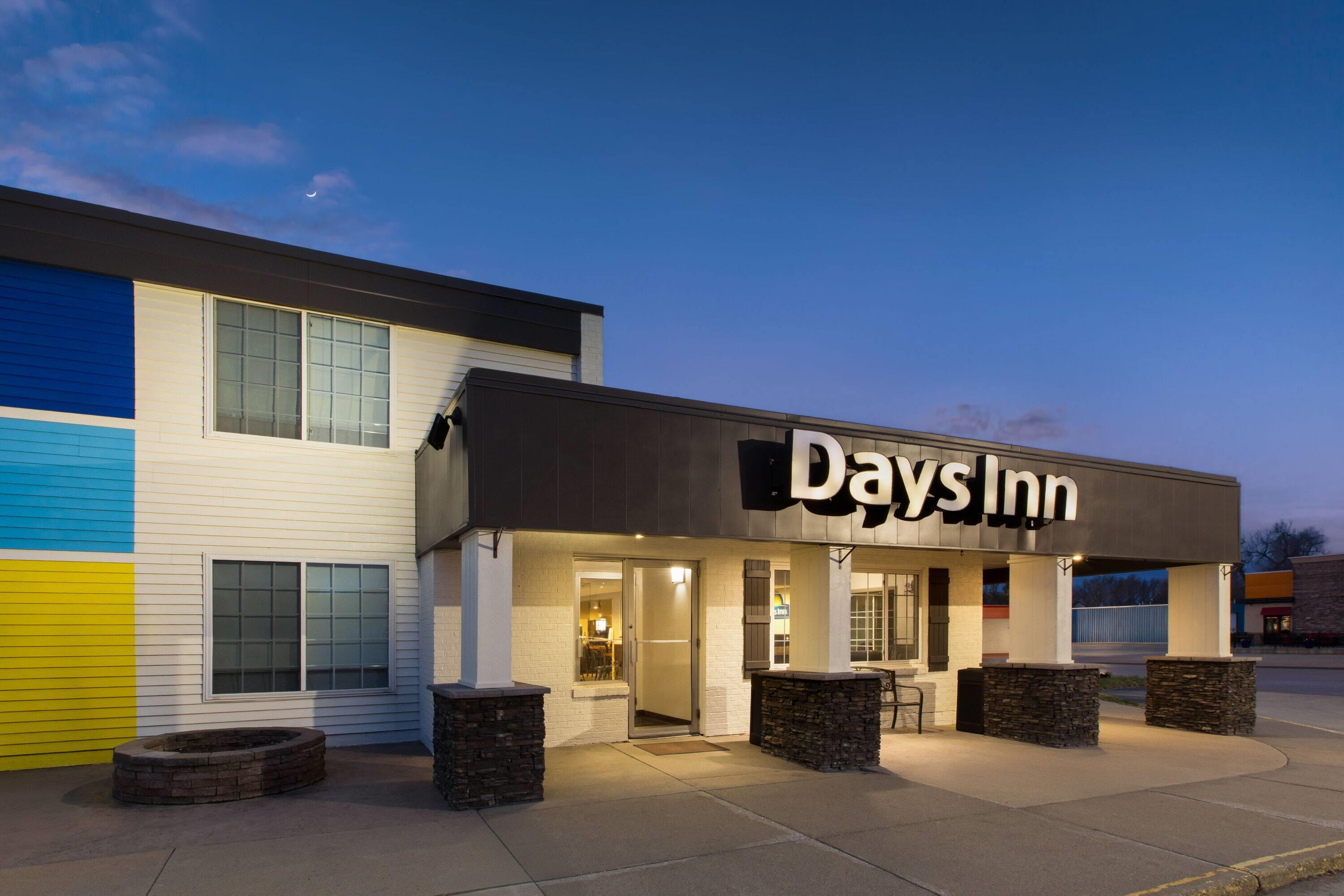 Exterior | Days Inn by Wyndham Pierre