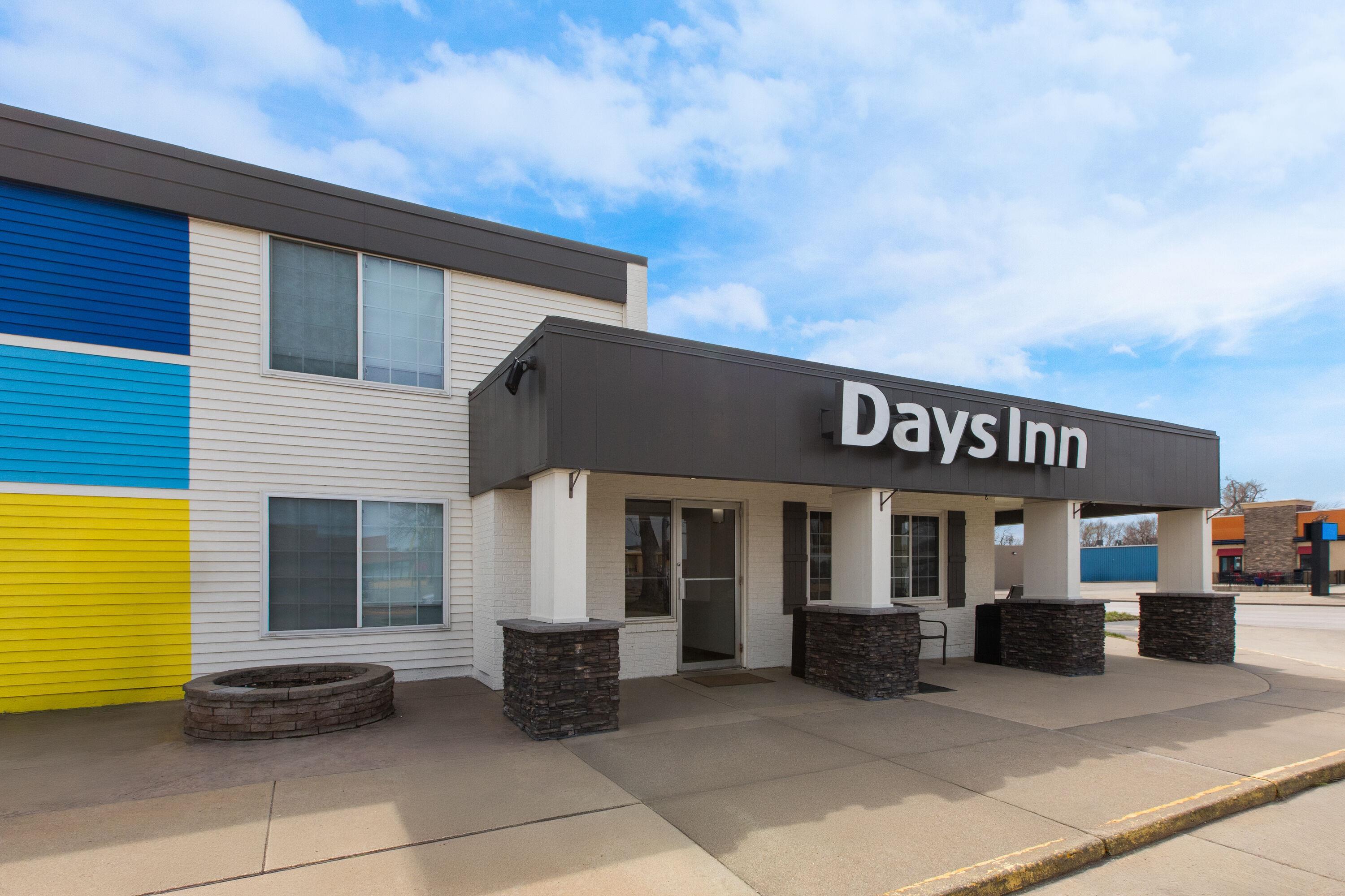 Exterior | Days Inn by Wyndham Pierre