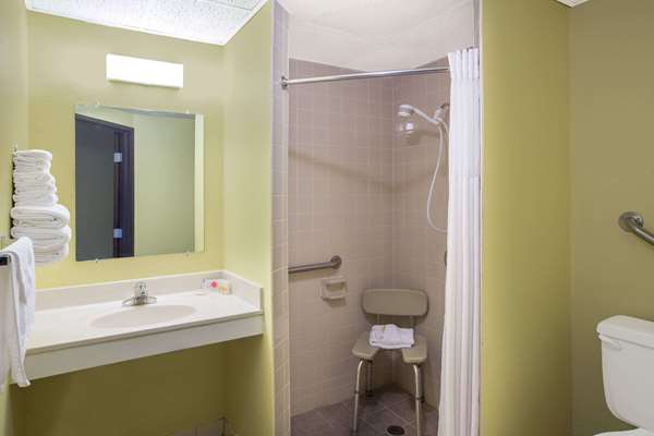  - Days Inn Sioux Falls - I-29, Exit 77