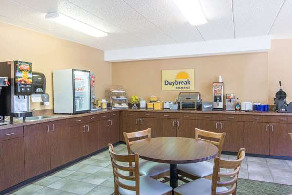  - Days Inn Sioux Falls - I-29, Exit 77