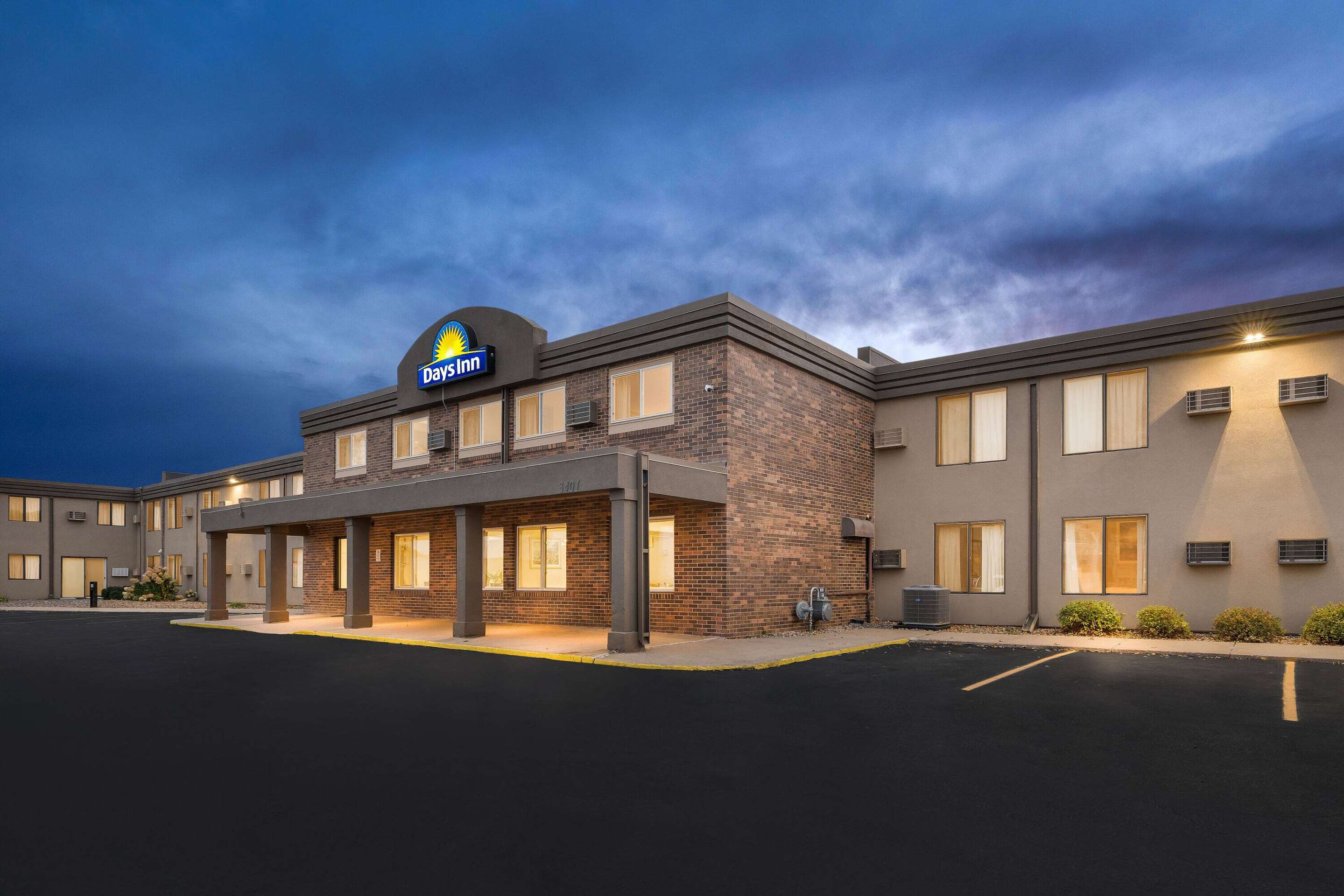 Exterior | Days Inn by Wyndham Sioux Falls Empire