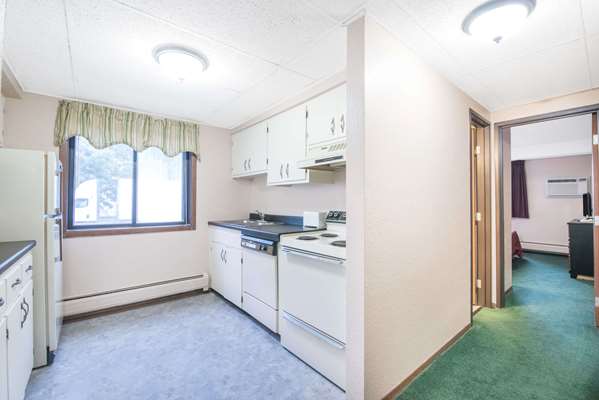 Suite - Days Inn Sioux Falls Airport - I-90, Exit 399
