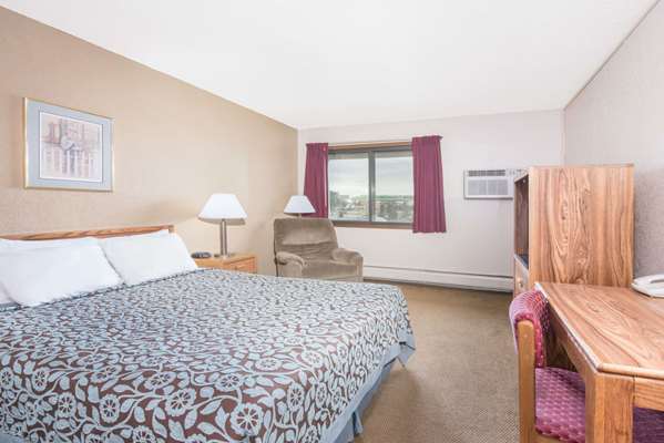  - Days Inn Sioux Falls Airport - I-90, Exit 399