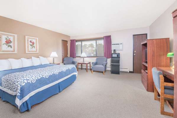  - Days Inn Sioux Falls Airport - I-90, Exit 399