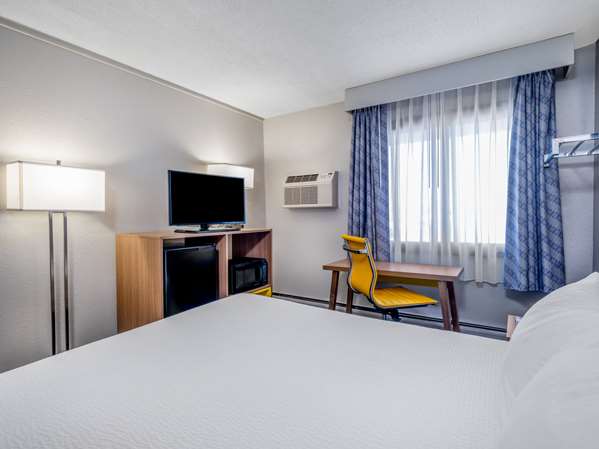  - Days Inn Sioux Falls Airport - I-90, Exit 399
