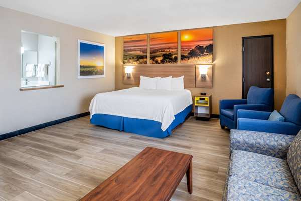  - Days Inn Sioux Falls Airport - I-90, Exit 399