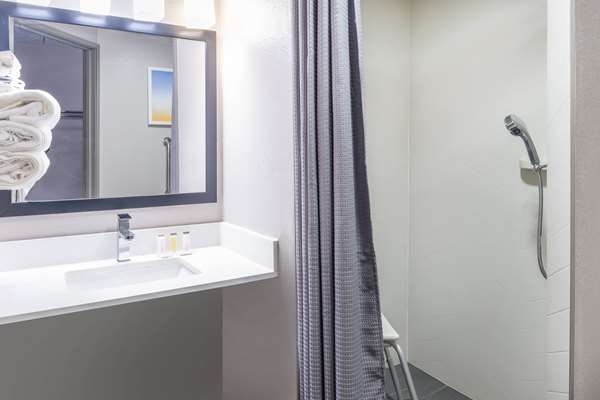  - Days Inn Sioux Falls Airport - I-90, Exit 399