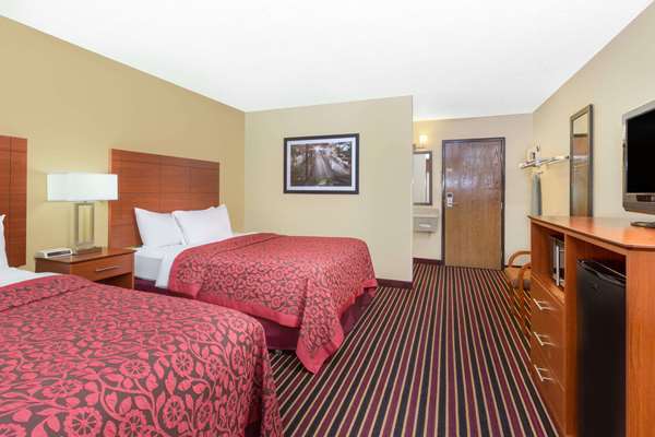  - Days Inn Newton - I-80, Exit 164