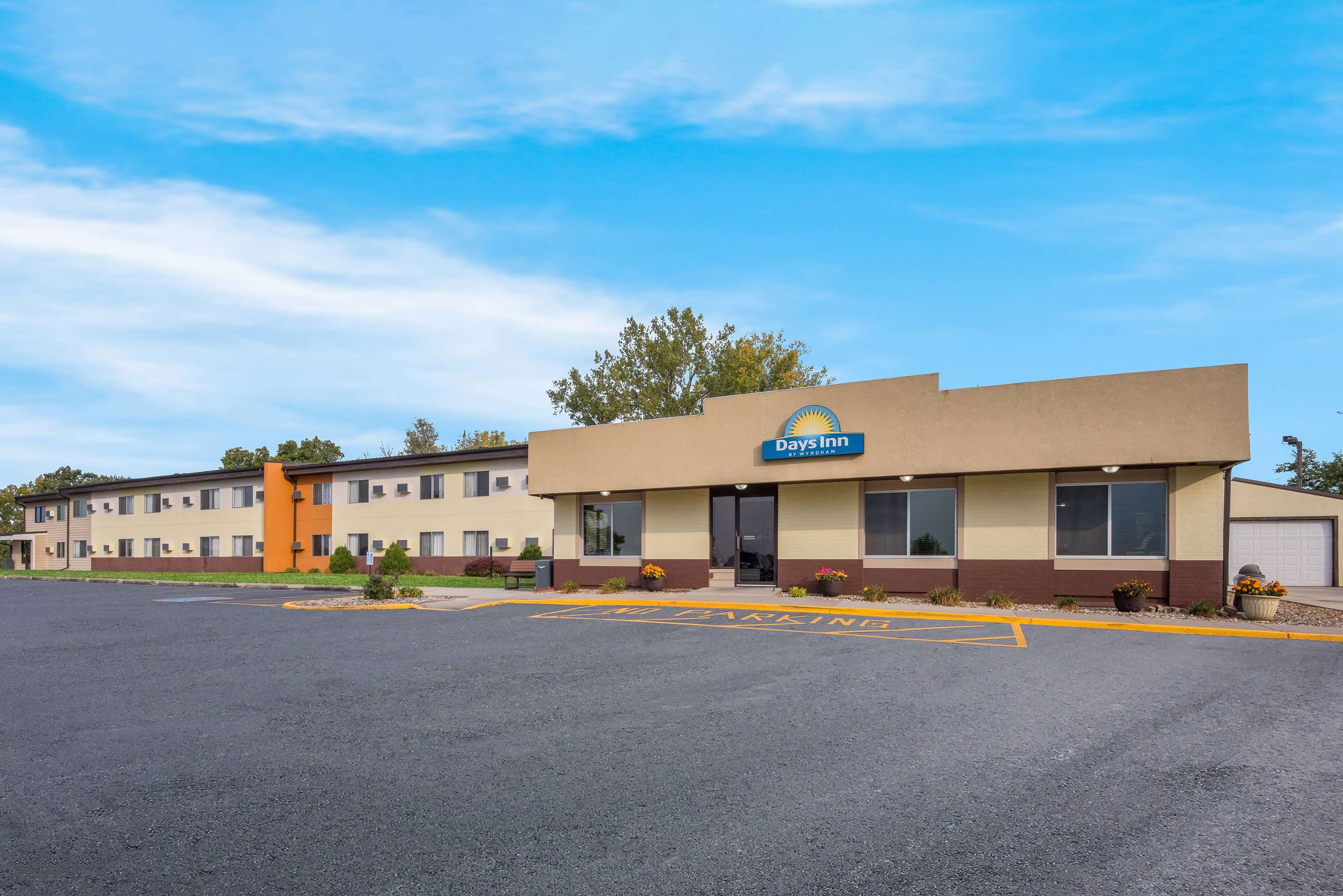 Exterior | Days Inn by Wyndham Newton
