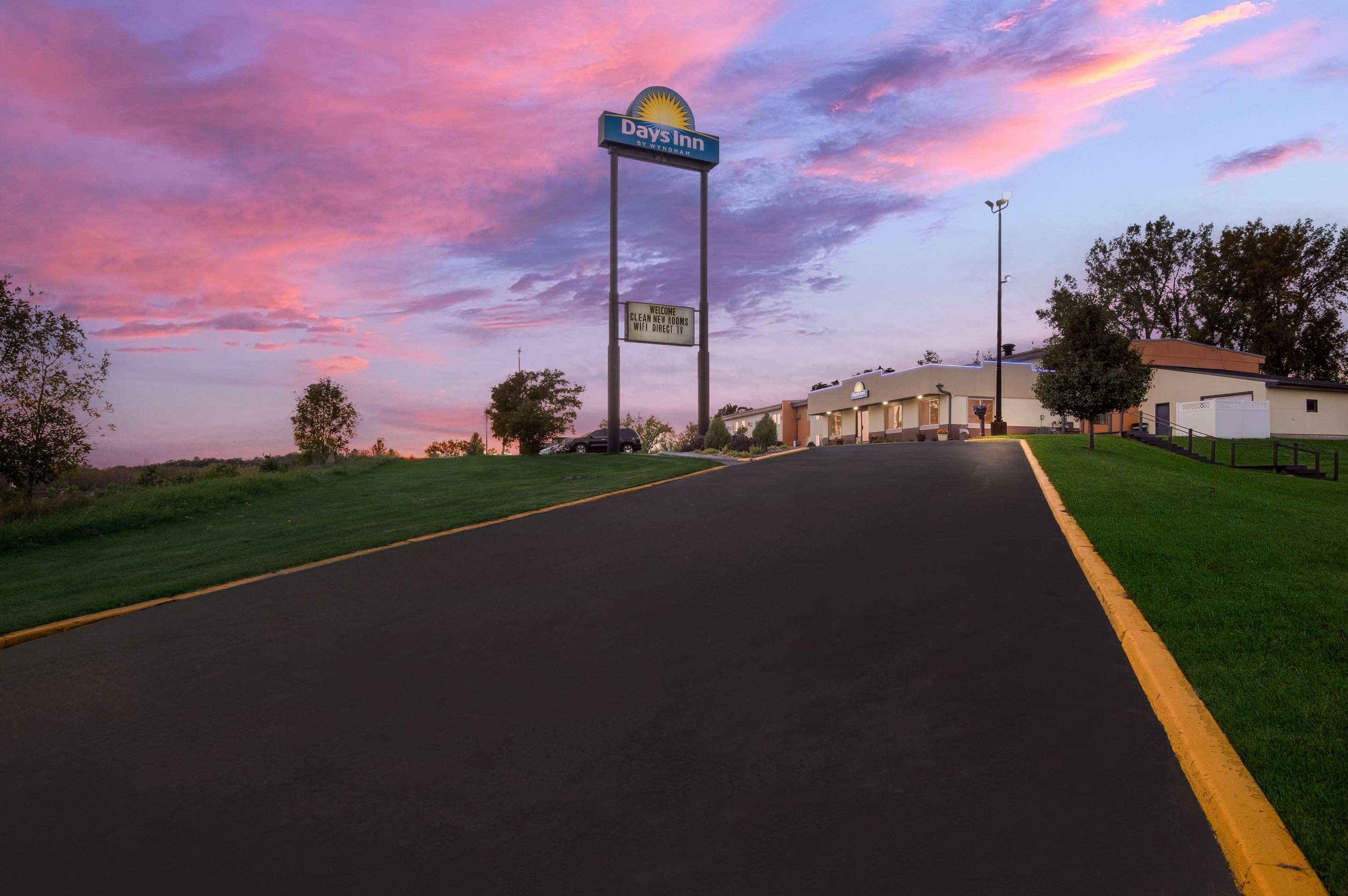 Exterior | Days Inn by Wyndham Newton