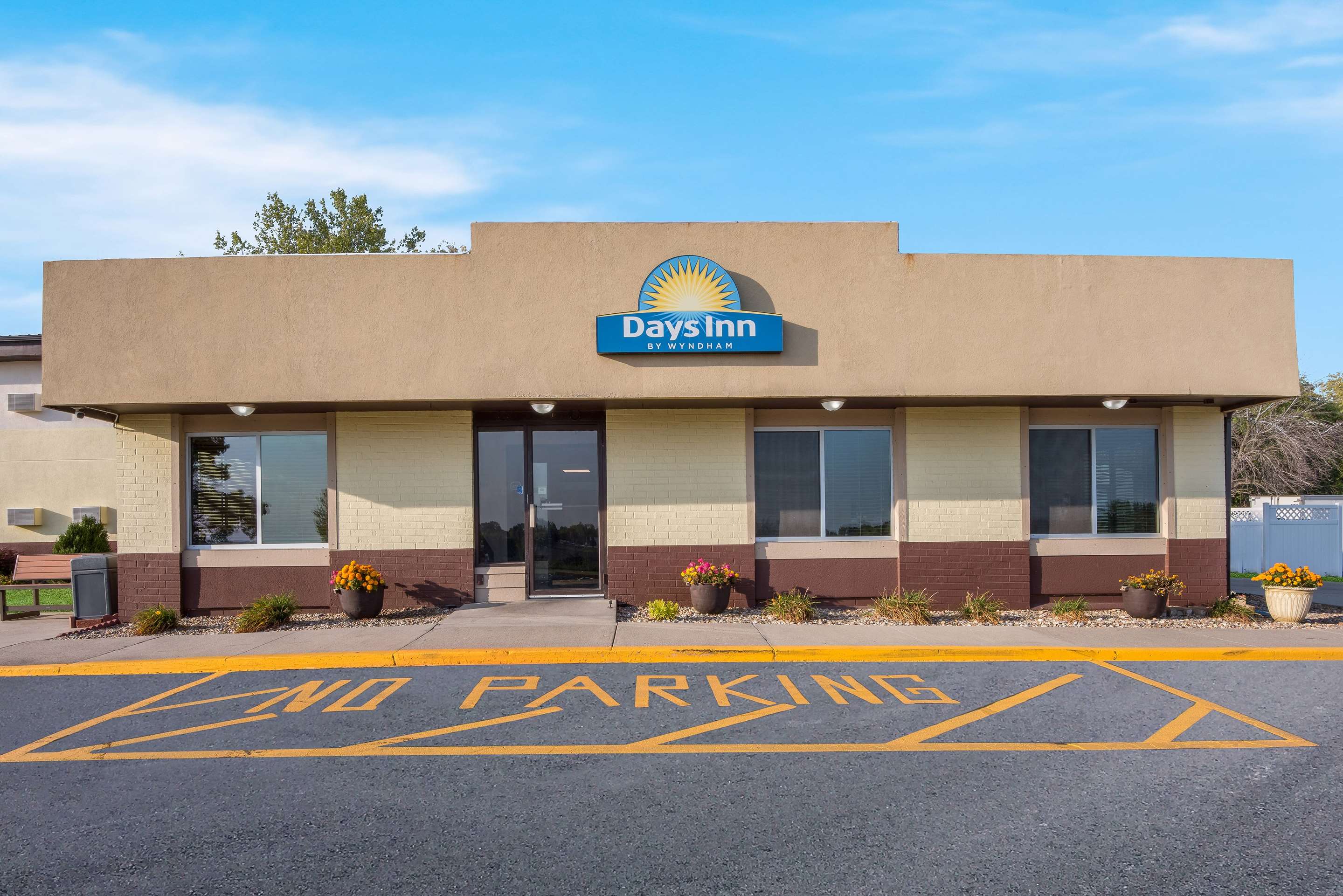 Exterior | Days Inn by Wyndham Newton