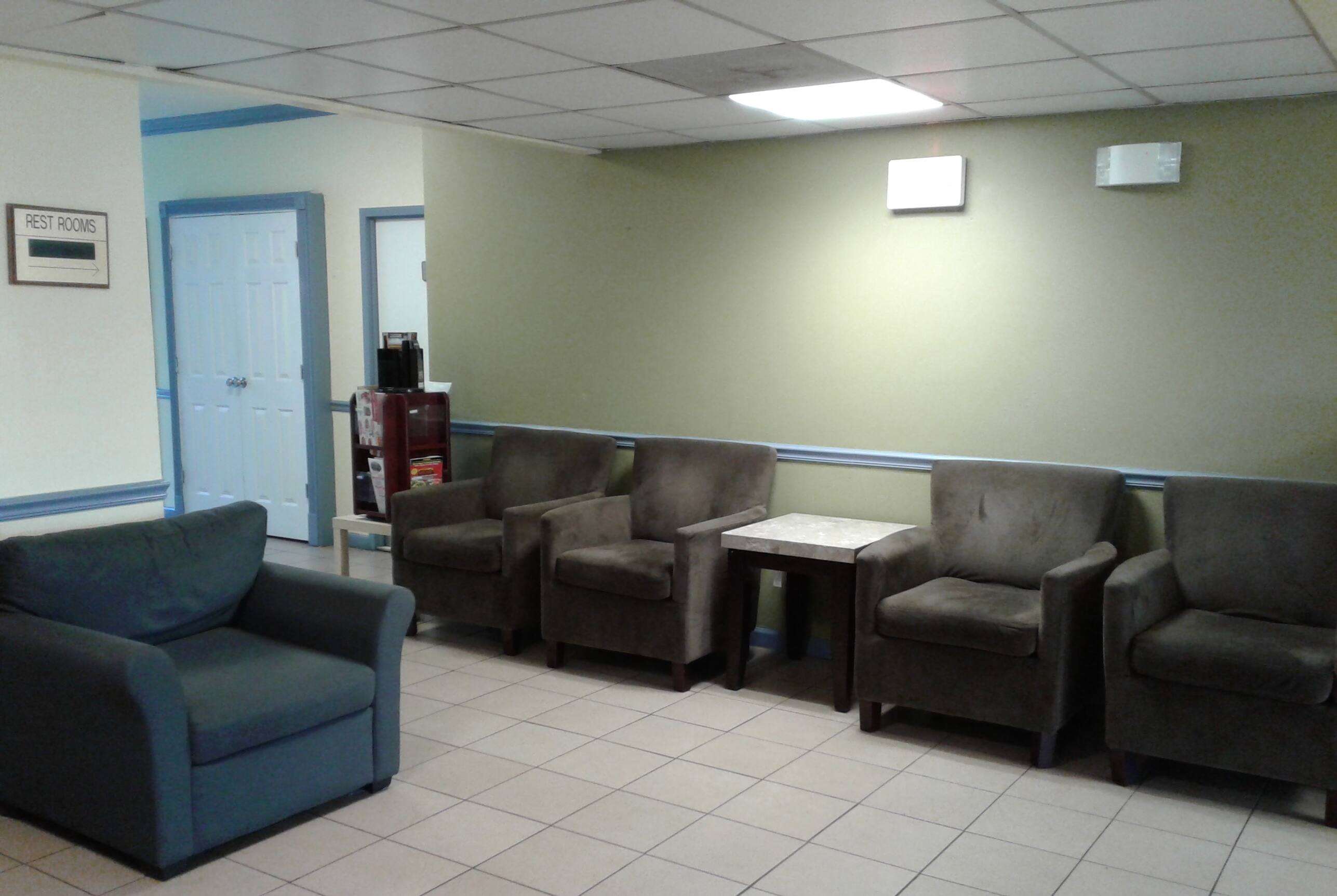 Lobby | Days Inn by Wyndham Alexandria South
