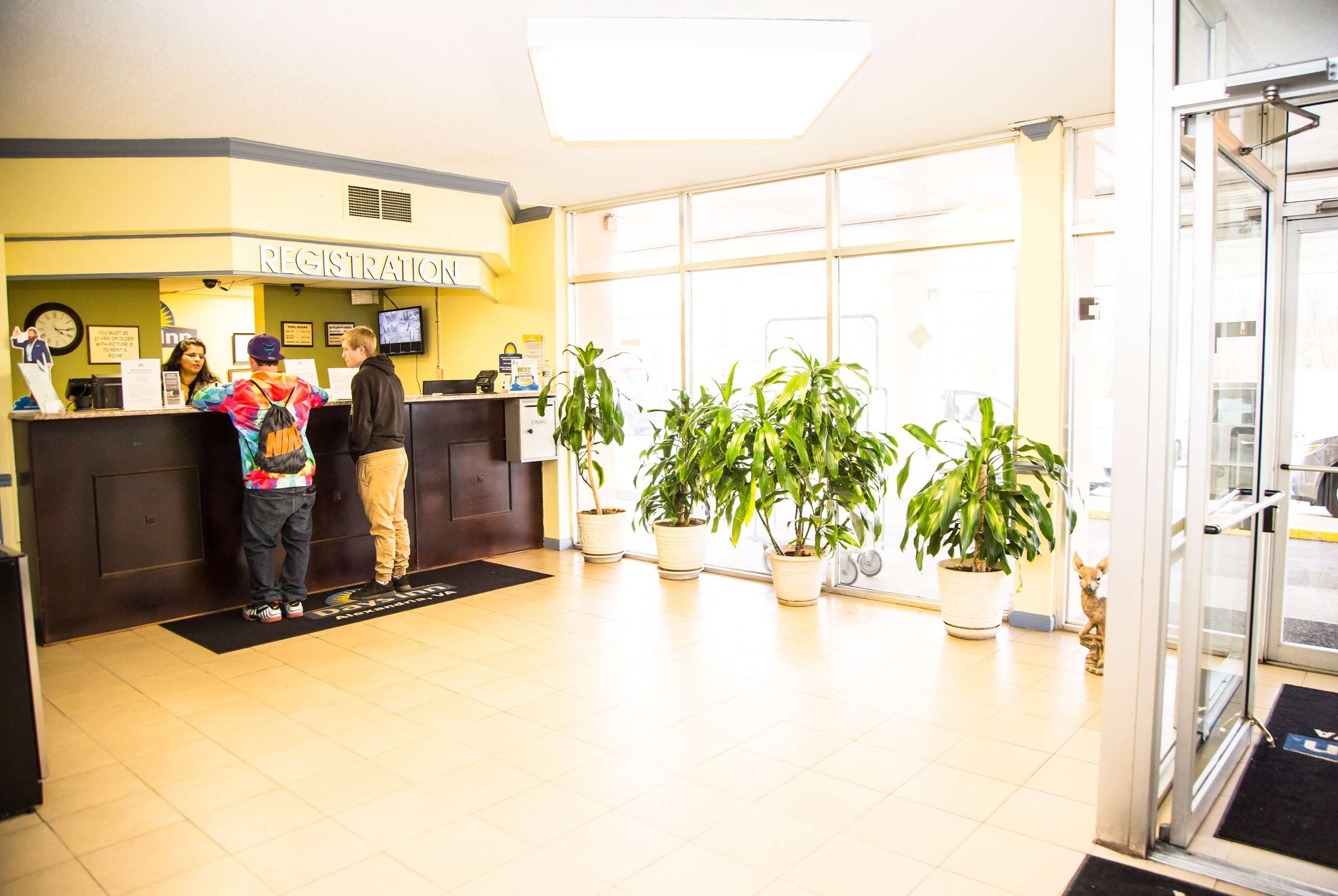 Reception | Days Inn by Wyndham Alexandria South