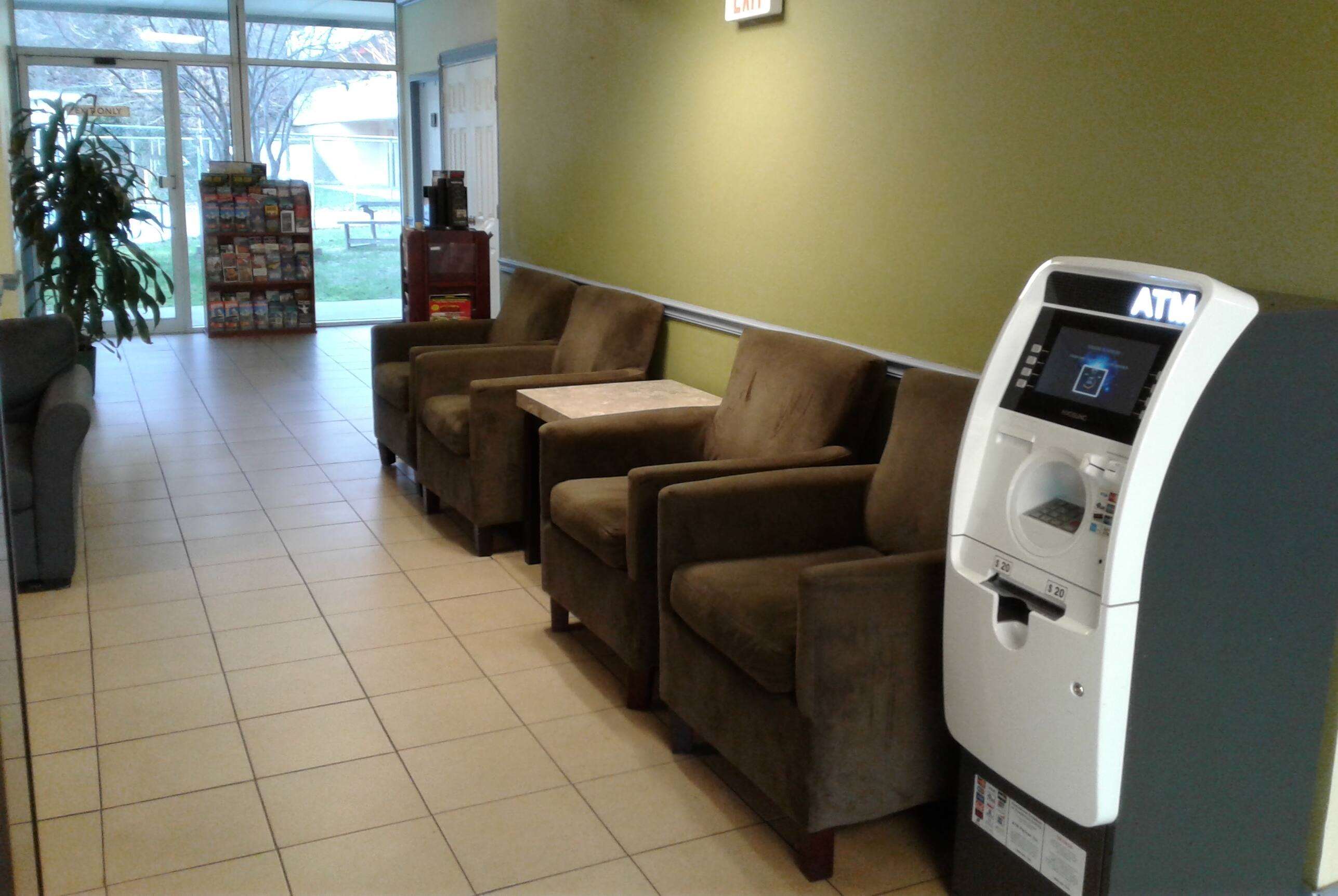 Lobby | Days Inn by Wyndham Alexandria South