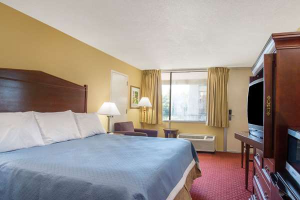  - Days Inn Gateway DC