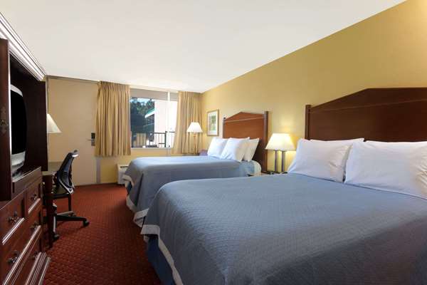  - Days Inn Gateway DC