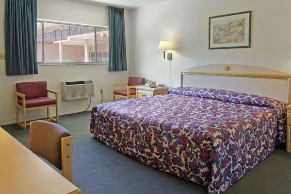  - Days Inn University Gainesville
