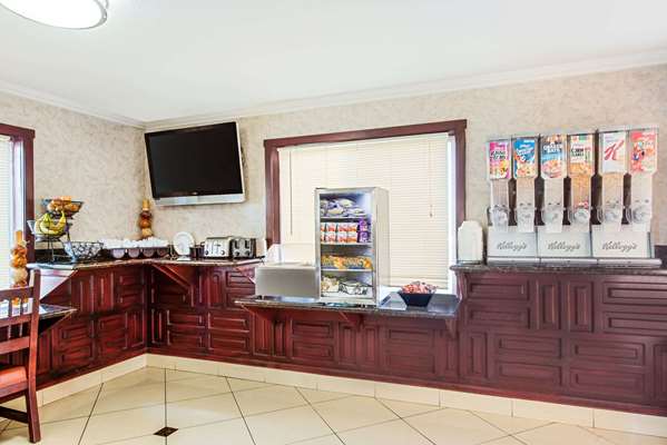  - Ramada Limited Hotel Flagstaff - I-40, Exit 198