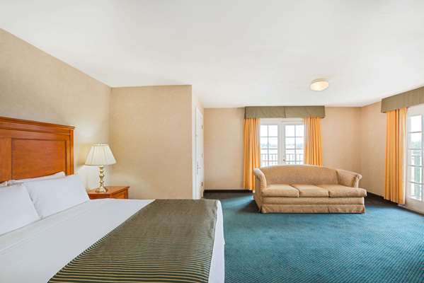  - Ramada Limited Hotel Flagstaff - I-40, Exit 198