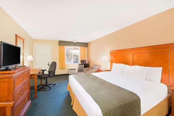  - Ramada Limited Hotel Flagstaff - I-40, Exit 198