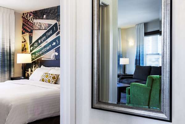  - Hotel Versey Days Inn Lincoln Park Chicago