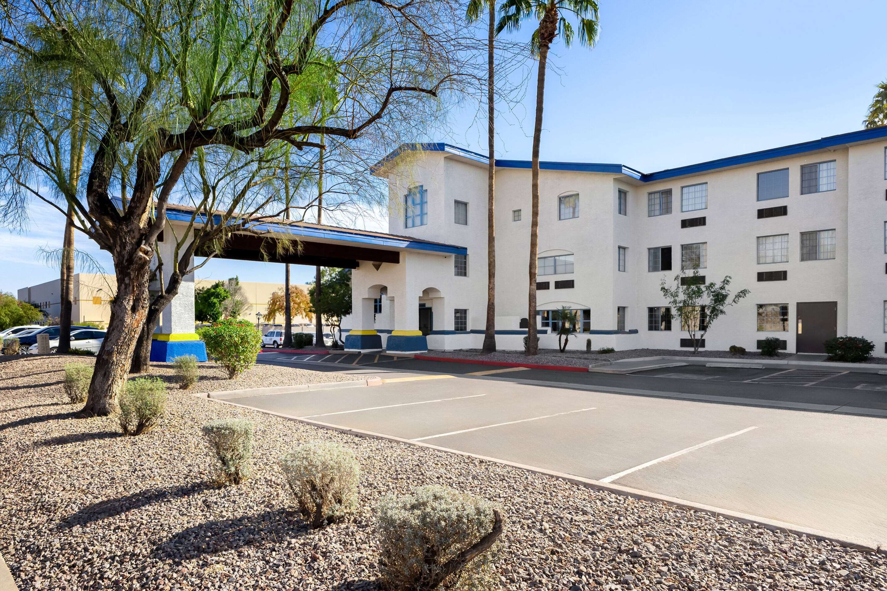 Exterior | Days Hotel by Wyndham Mesa Near Phoenix