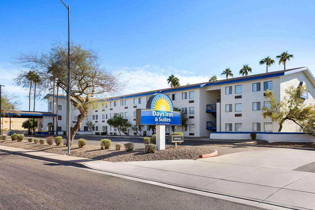 Days Hotel Mesa Near Phoenix