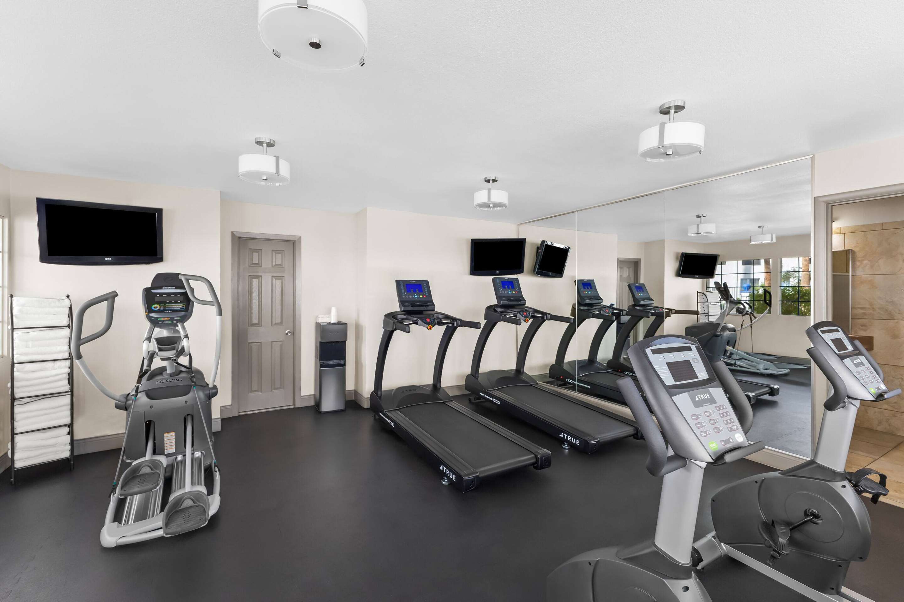 Health club fitness center gym | Days Hotel by Wyndham Mesa Near Phoenix