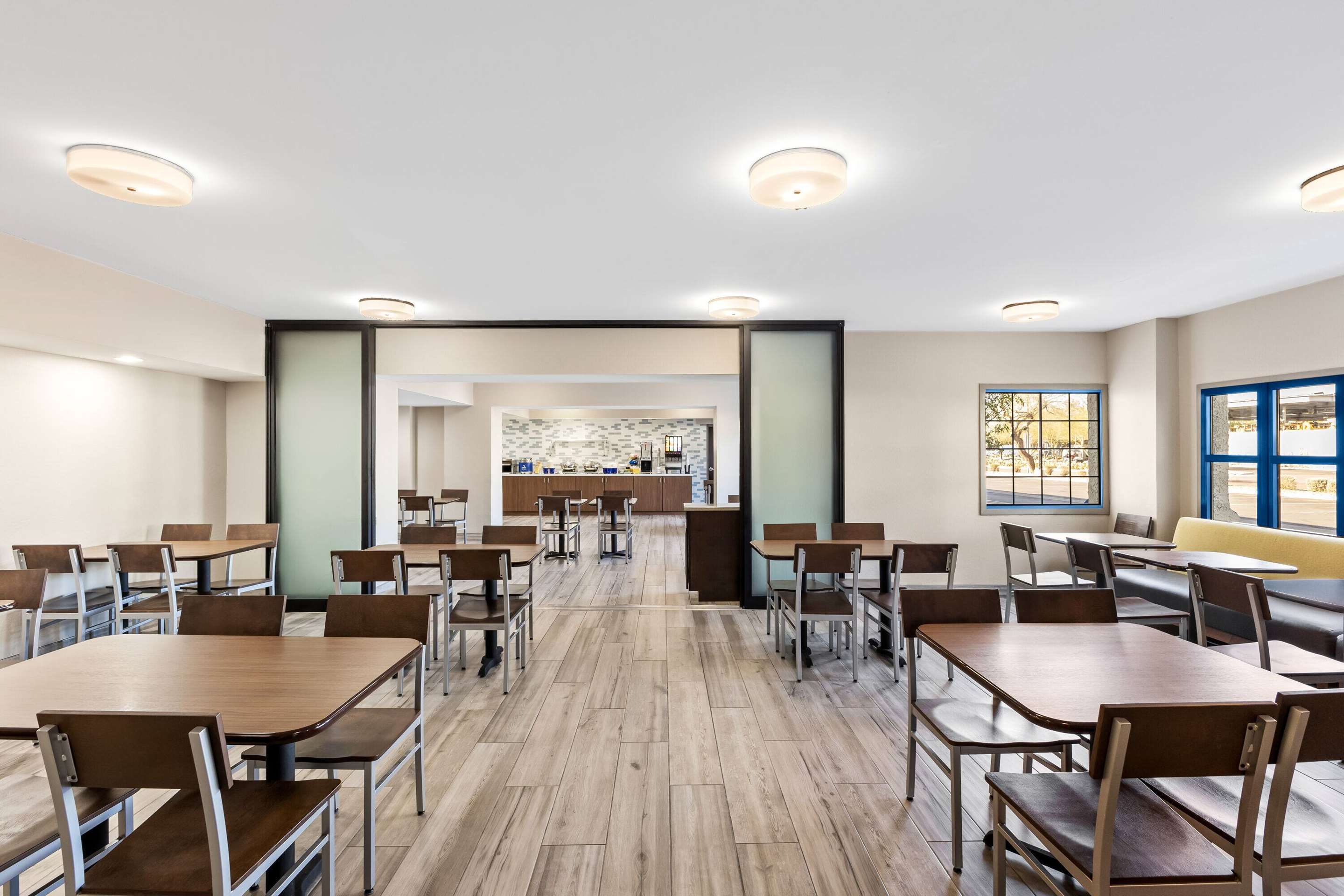 Breakfast Area | Days Hotel by Wyndham Mesa Near Phoenix