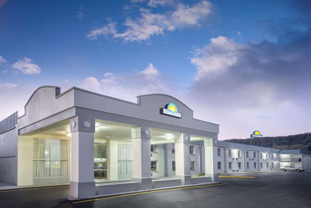 Days Inn Roanoke Airport  I-81