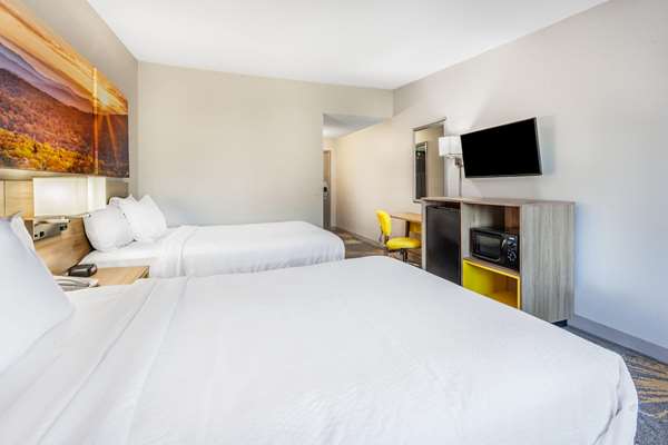  - Days Inn Airport Roanoke - I-81, Exit 146